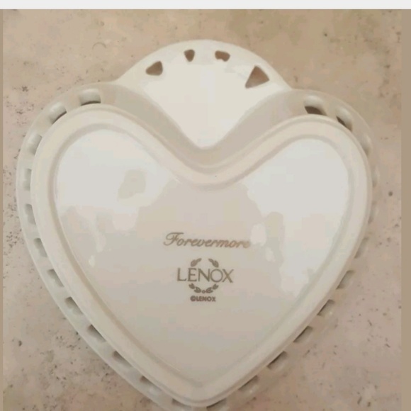Lenox Forevermore Pierced Dish - Picture 4 of 5